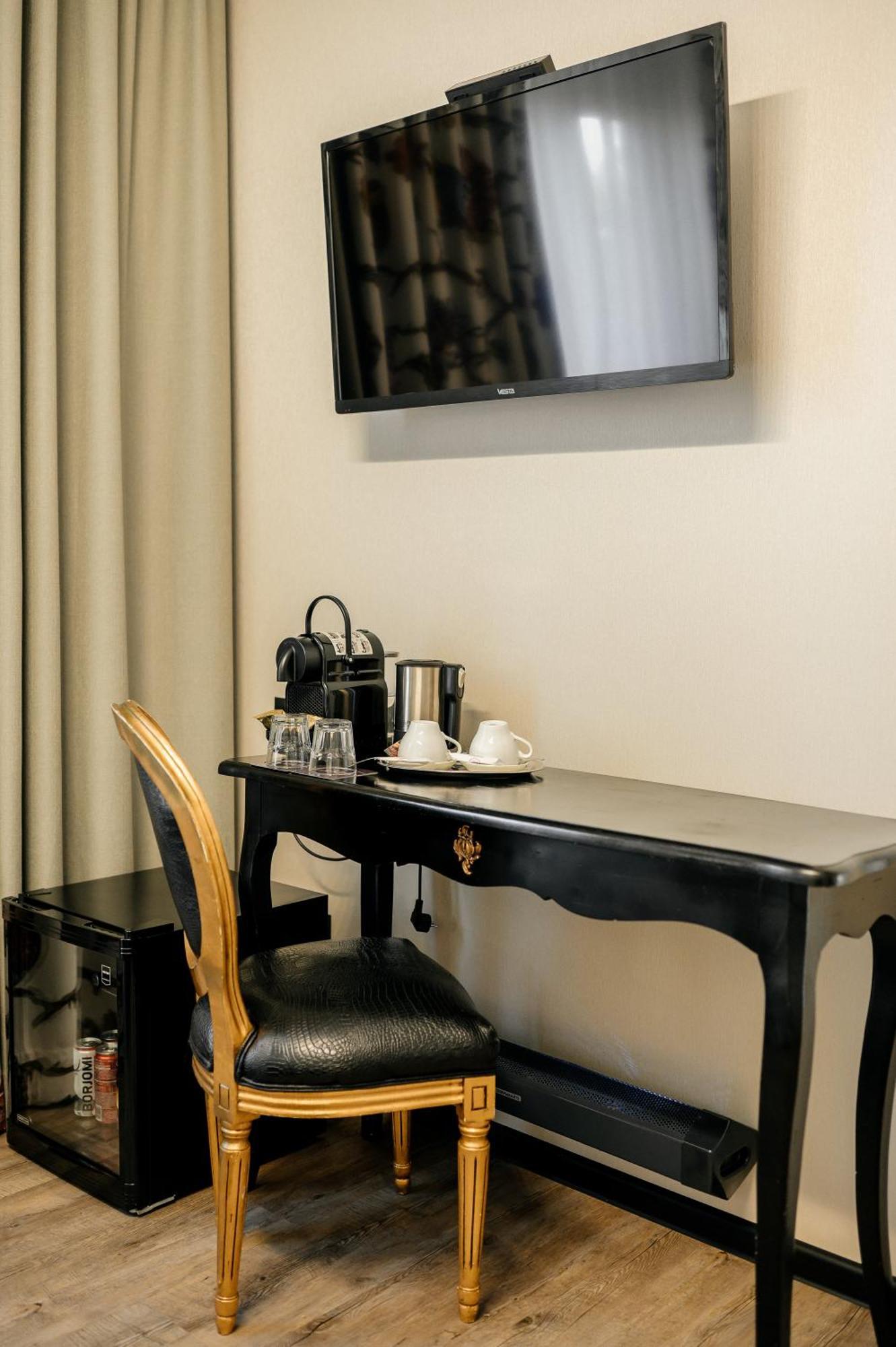 Weekend Boutique Hotel Кишинев Екстериор снимка