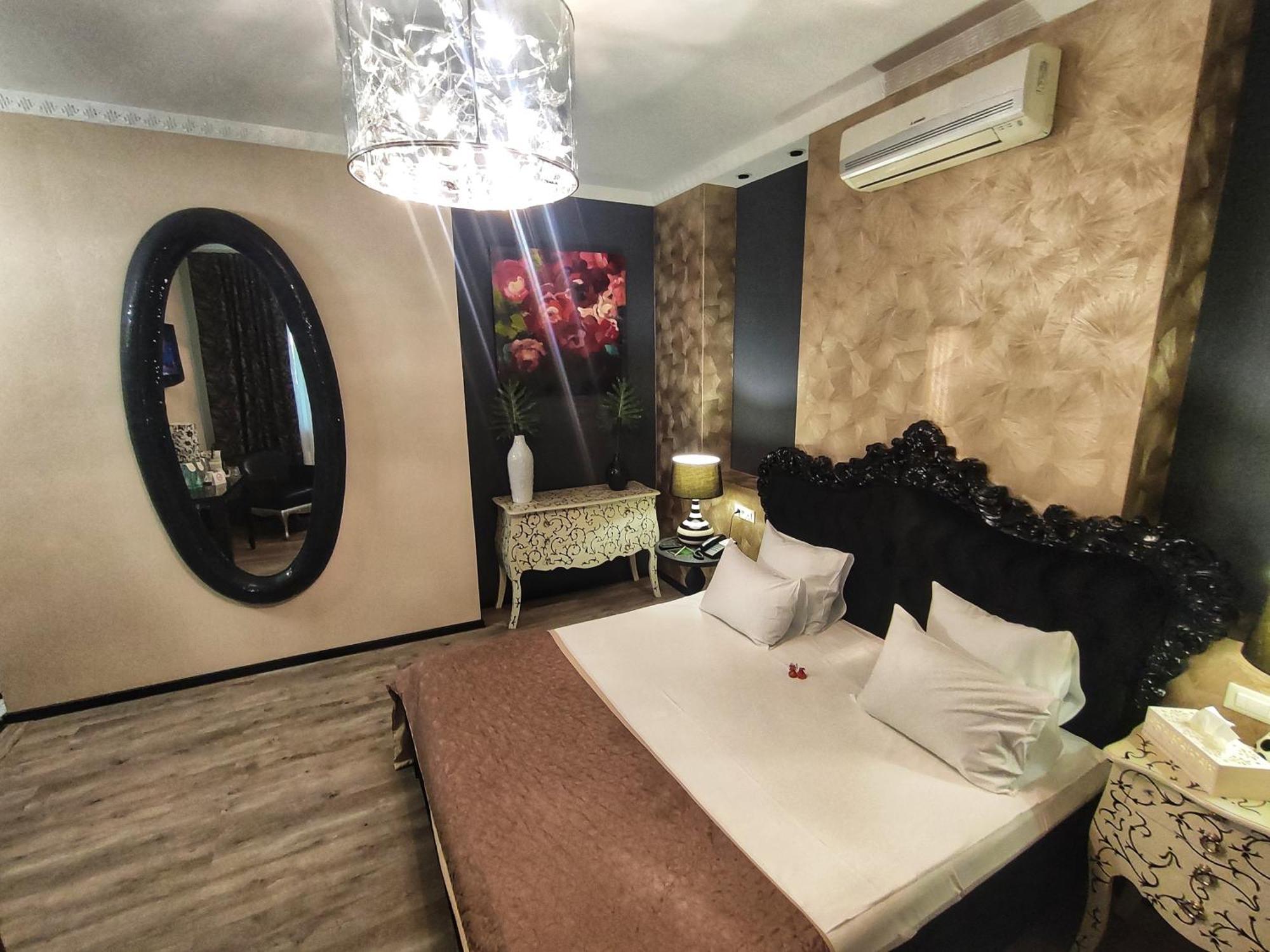Weekend Boutique Hotel Кишинев Екстериор снимка