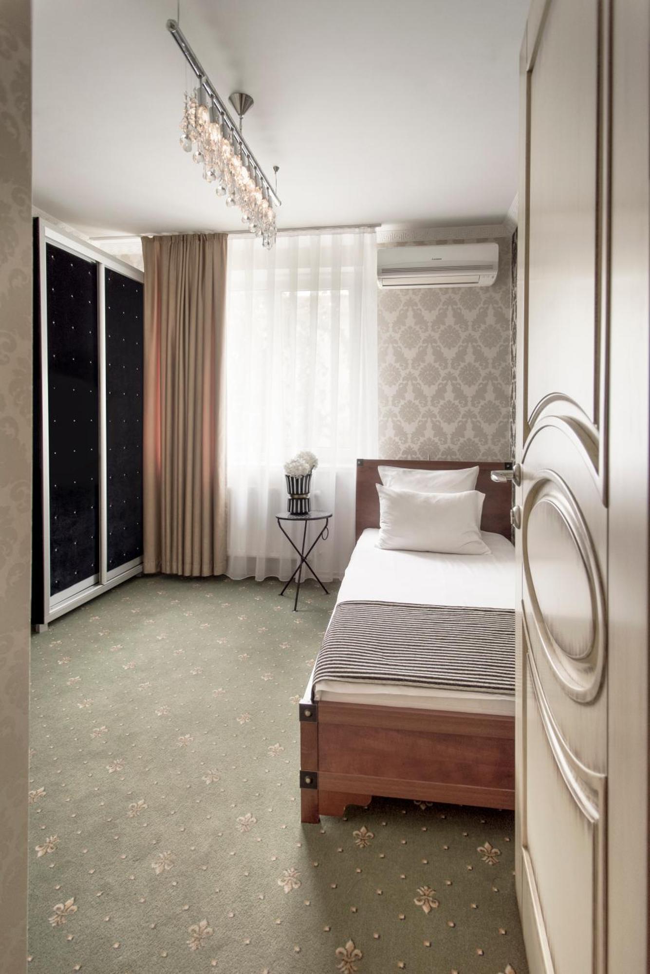 Weekend Boutique Hotel Кишинев Екстериор снимка