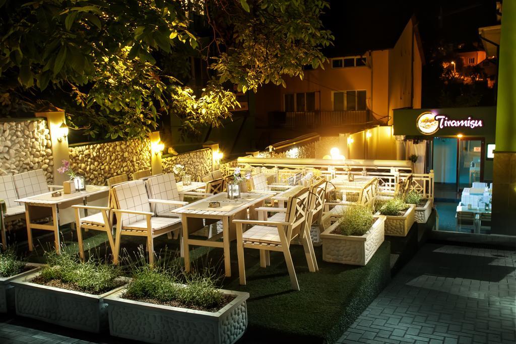 Weekend Boutique Hotel Кишинев Екстериор снимка