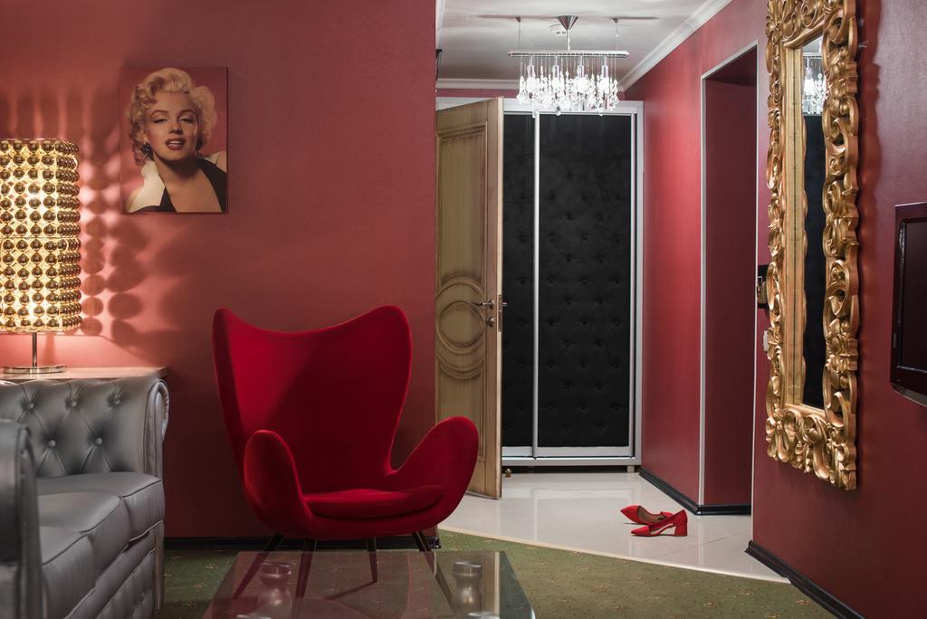 Weekend Boutique Hotel Кишинев Екстериор снимка